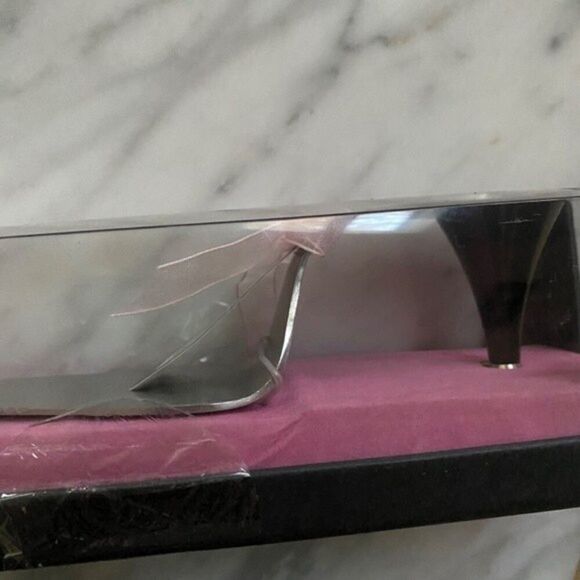 Wild Eye Design Stainless Steel High Heel Cake Server New - Picture 6 of 9